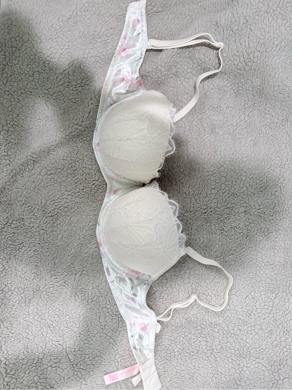 Victoria's Secret White Lace Push-Up Bra with Soft Floral Trim